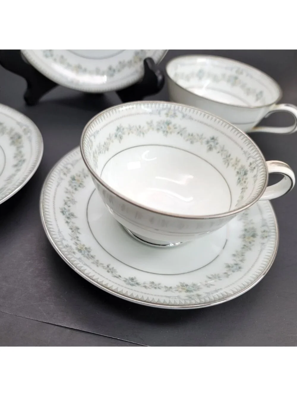 Noritake Norwood Tea Cups and Saucers Set of 3 White Silver Floral Japan Cr157